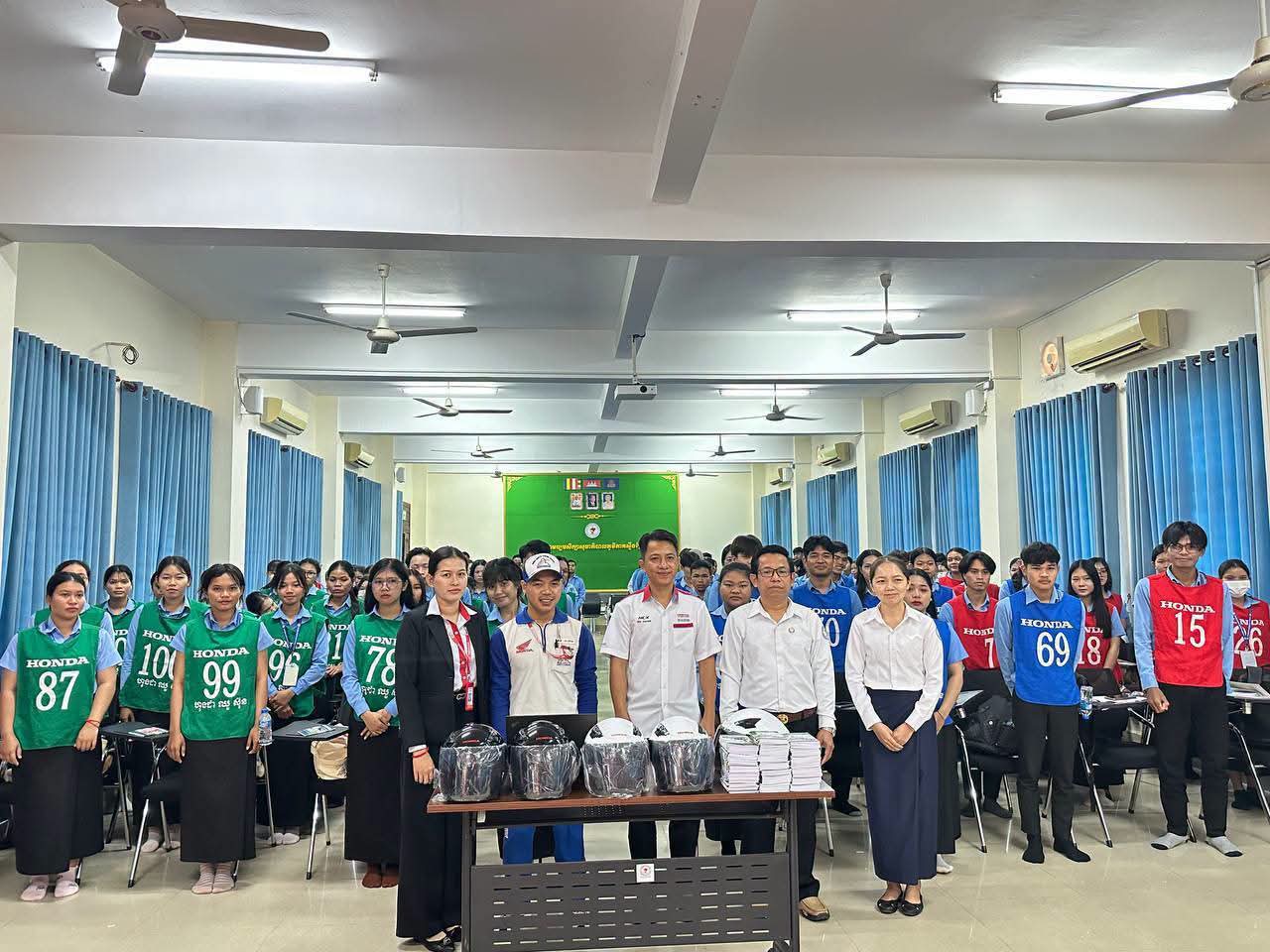 ពិធីផ្សព្វផ្សាយច្បាប់ចរាចរណ៍ និងបច្ចេកទេសបើកបរទោចក្រយានយន្ត — រូបភាពទី20