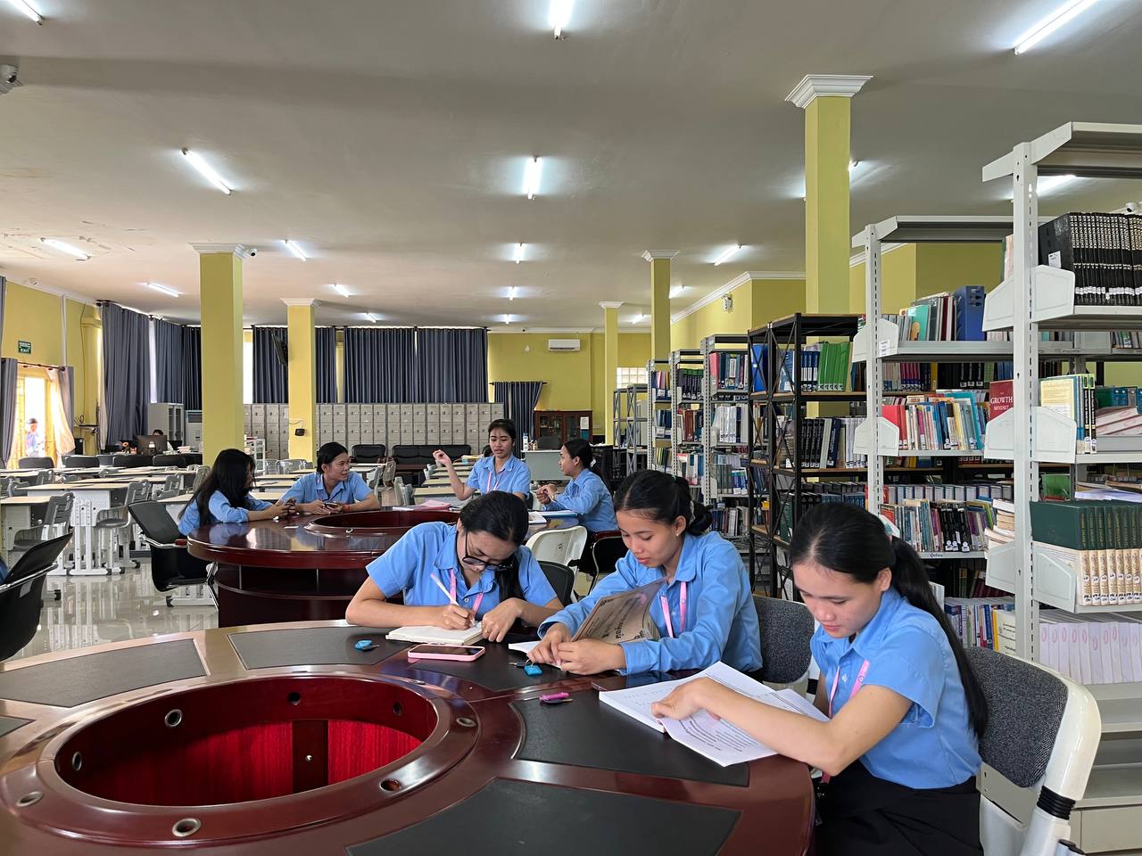 Students’ Self-Study Activities — Photo 3