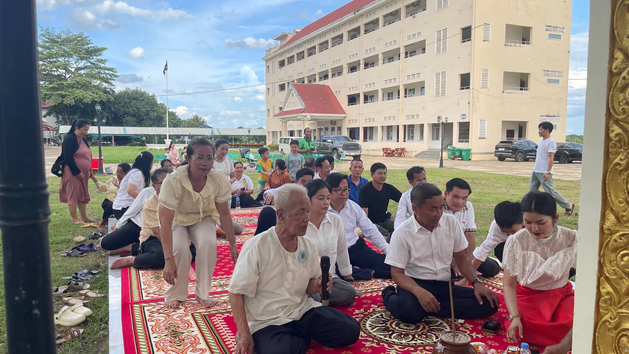 ពិធីឡើងអាស្រម និងរូបលោកតាជប់ព្រីងថ្មី