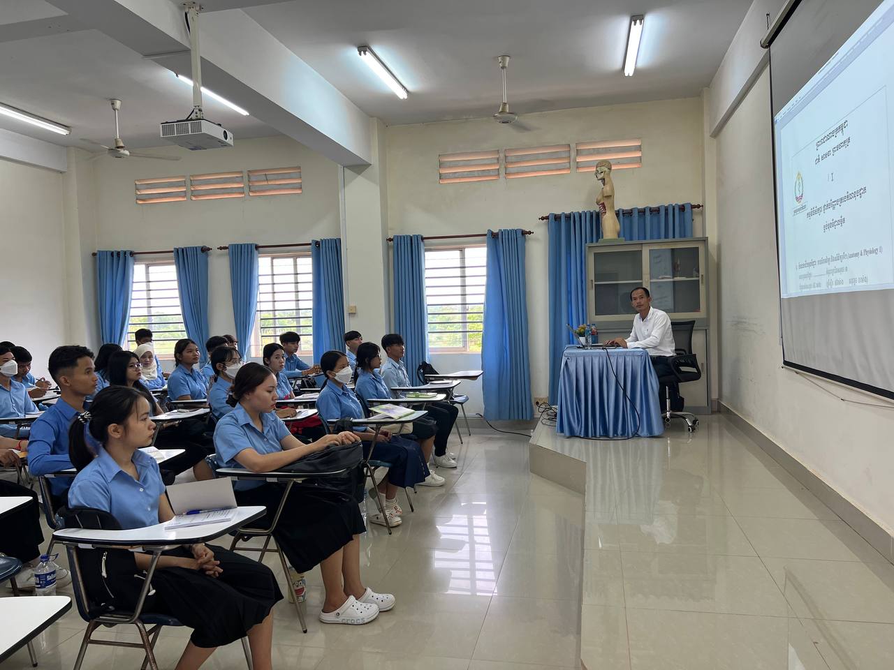 ការសិក្សាទ្រឹស្តីផ្នែកគិលានុបដ្ឋាក